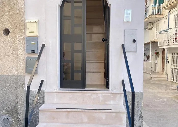 Nicole\'S House